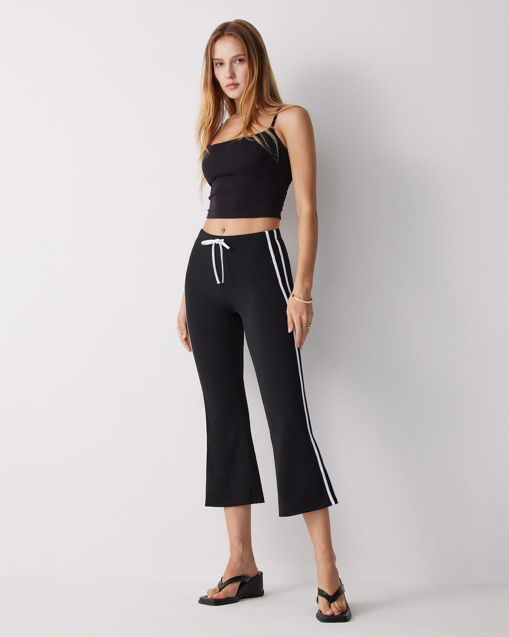 MOOSLOVER Women Flare Capri Yoga Pants High Waisted Side Stripe Drawstring Bootcut Flared Cropped Leggings(L, Black)