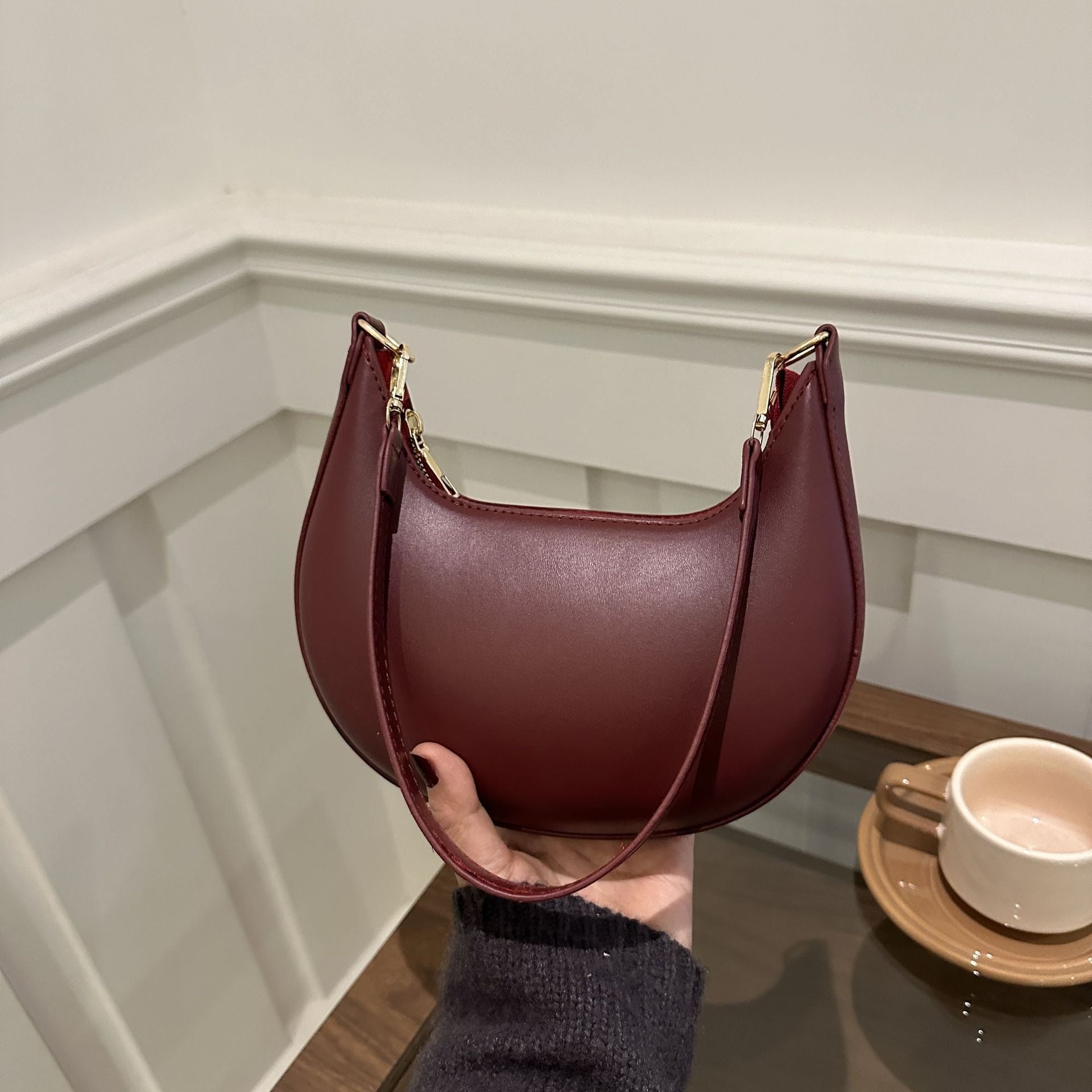 Niche Crescent Textured Shoulder Bag for Women